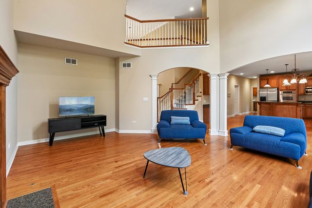 2227 Spartina Road, Naperville, IL 60564