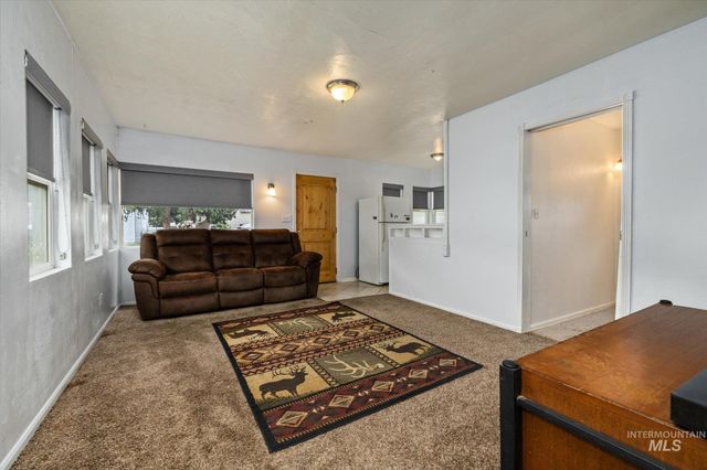 716 E Sherman Ave, Nampa, ID 83686