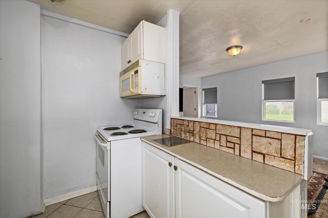 716 E Sherman Ave, Nampa, ID 83686