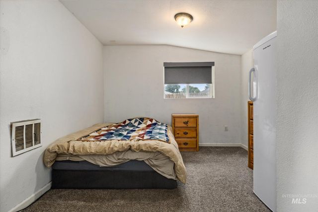 716 E Sherman Ave, Nampa, ID 83686