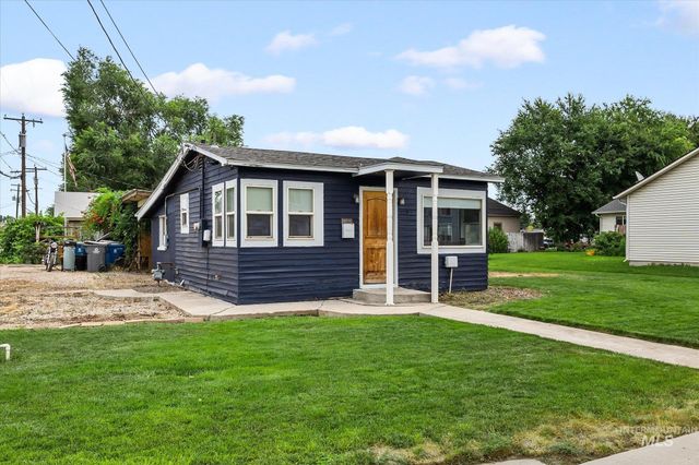 716 E Sherman Ave, Nampa, ID 83686