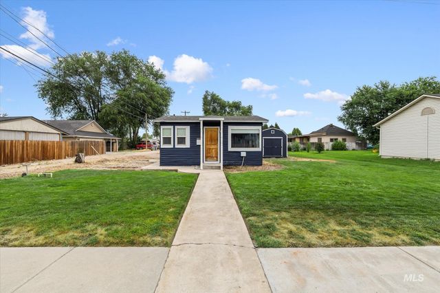716 E Sherman Ave, Nampa, ID 83686