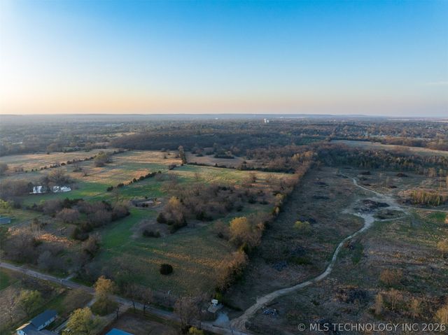 7 E 36th Street, Okmulgee, OK 74447