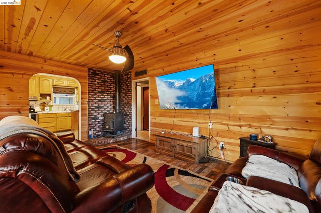 15895 Morris Rd, Sonora, CA 95370