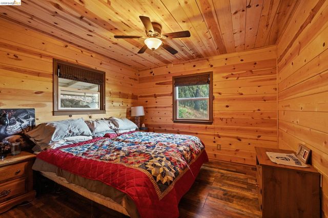 15895 Morris Rd, Sonora, CA 95370