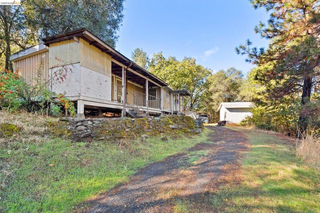 15895 Morris Rd, Sonora, CA 95370