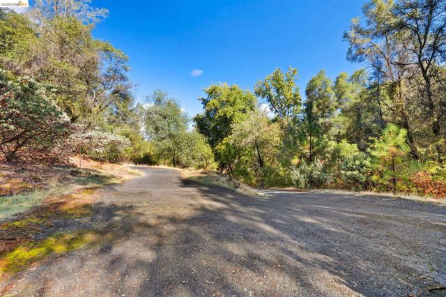 15895 Morris Rd, Sonora, CA 95370