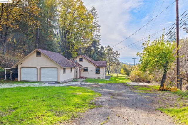 15895 Morris Rd, Sonora, CA 95370
