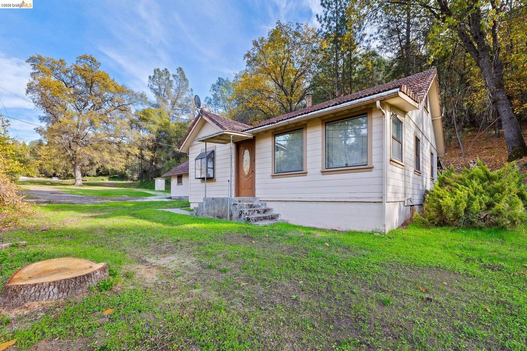 15895 Morris Rd, Sonora, CA 95370