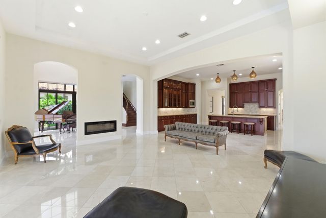 8289 Emerald Avenue, Parkland, FL 33076