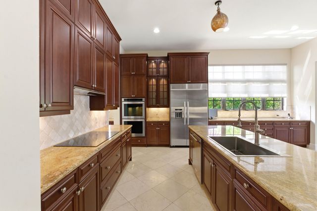 8289 Emerald Avenue, Parkland, FL 33076