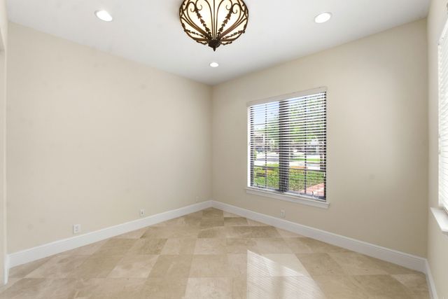 8289 Emerald Avenue, Parkland, FL 33076