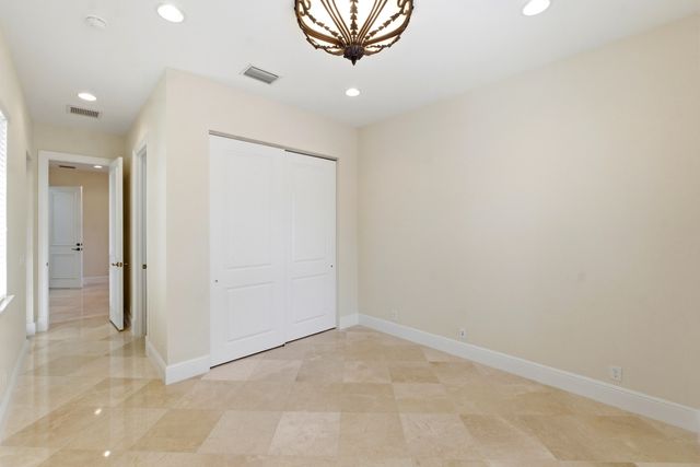 8289 Emerald Avenue, Parkland, FL 33076