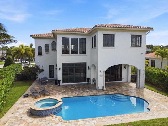 8289 Emerald Avenue, Parkland, FL 33076