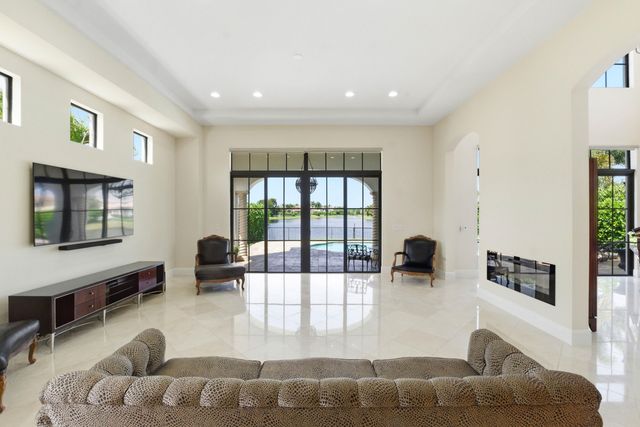 8289 Emerald Avenue, Parkland, FL 33076