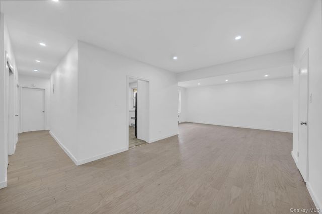 162-41 Powells Cove Boulevard 5C, Whitestone, NY 11357