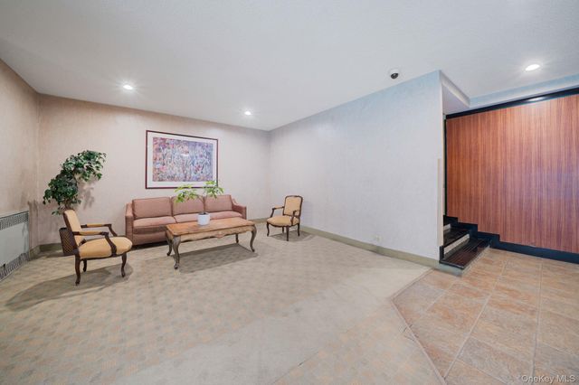 162-41 Powells Cove Boulevard 5C, Whitestone, NY 11357