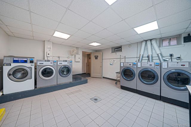 162-41 Powells Cove Boulevard 5C, Whitestone, NY 11357