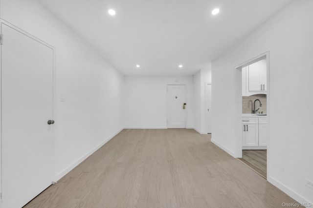 162-41 Powells Cove Boulevard 5C, Whitestone, NY 11357