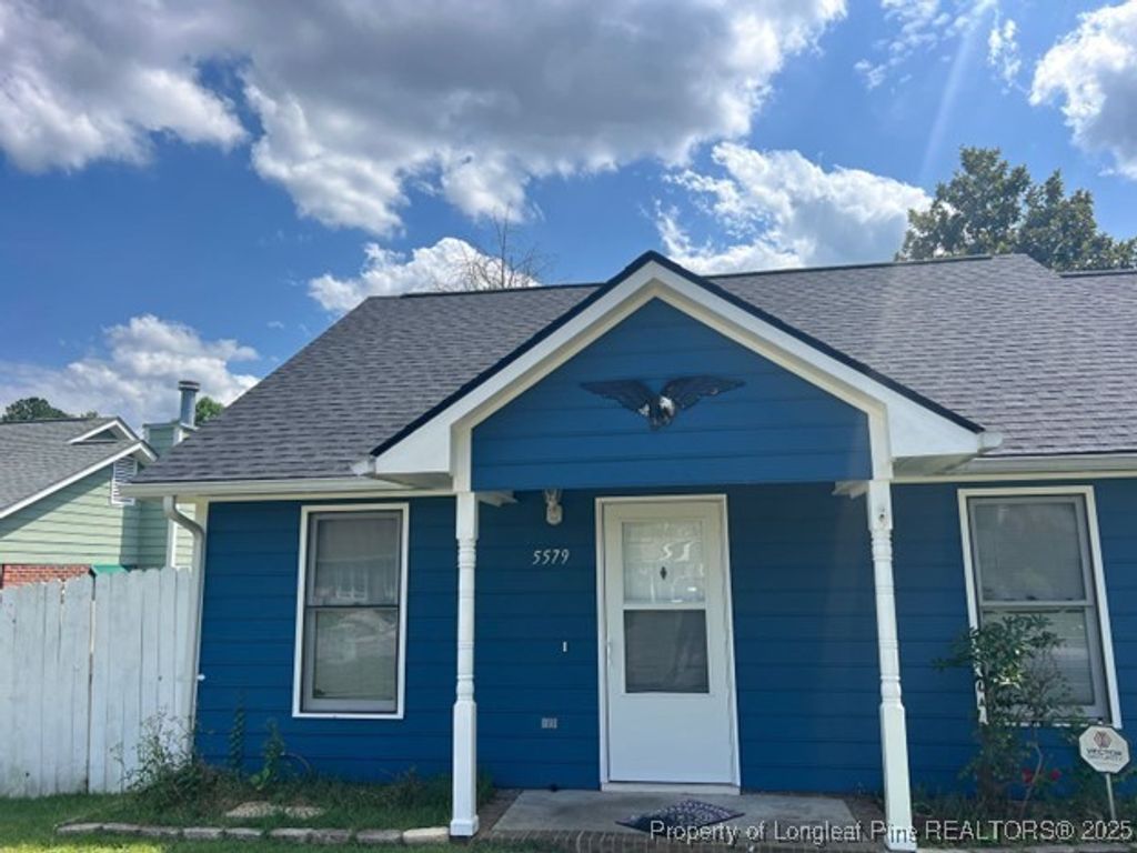 5579 Quietwood Place, Fayetteville, NC 28304