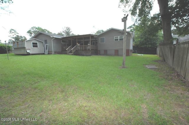 1211 Carter Drive, Hattiesburg, MS 39402