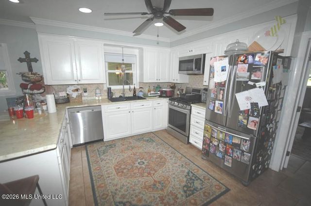 1211 Carter Drive, Hattiesburg, MS 39402