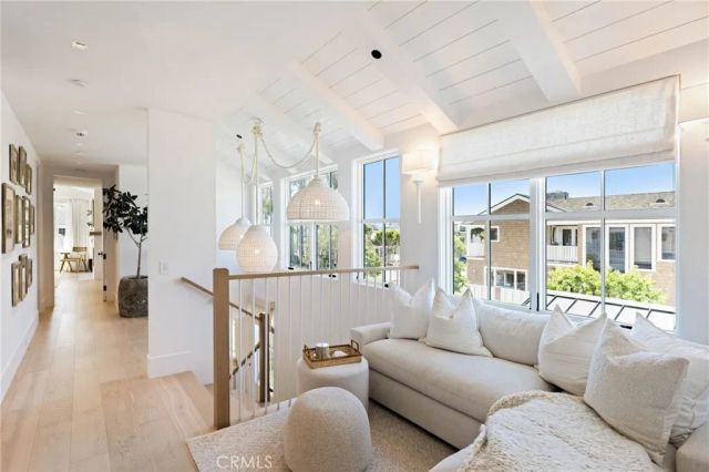 1416 E Balboa Boulevard, Newport Beach, CA 92661