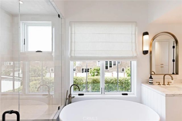1416 E Balboa Boulevard, Newport Beach, CA 92661