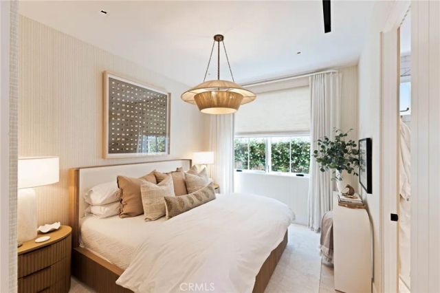 1416 E Balboa Boulevard, Newport Beach, CA 92661