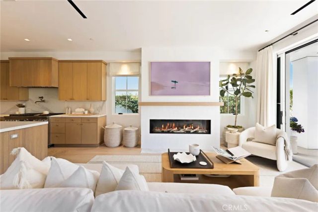 1416 E Balboa Boulevard, Newport Beach, CA 92661