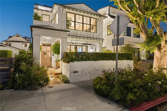 1416 E Balboa Boulevard, Newport Beach, CA 92661