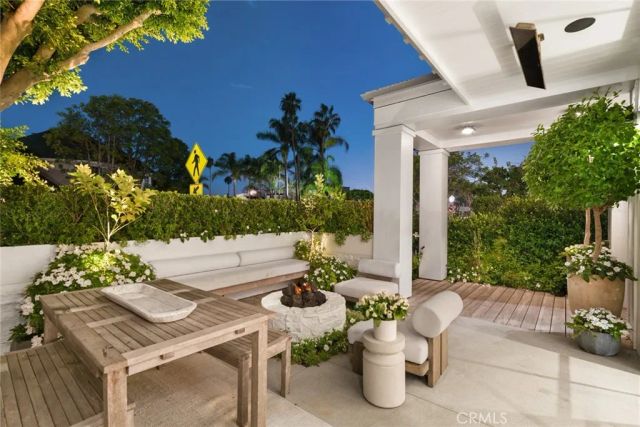 1416 E Balboa Boulevard, Newport Beach, CA 92661