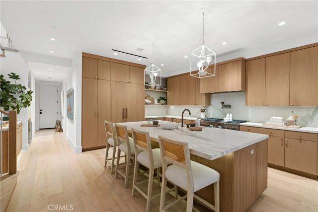 1416 E Balboa Boulevard, Newport Beach, CA 92661