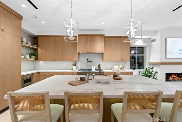 1416 E Balboa Boulevard, Newport Beach, CA 92661