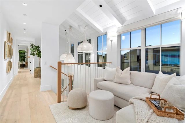 1416 E Balboa Boulevard, Newport Beach, CA 92661