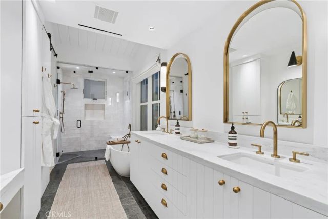 1416 E Balboa Boulevard, Newport Beach, CA 92661