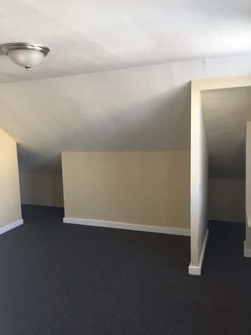 46 Howard St, Lowell, MA 01851