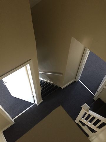 46 Howard St, Lowell, MA 01851