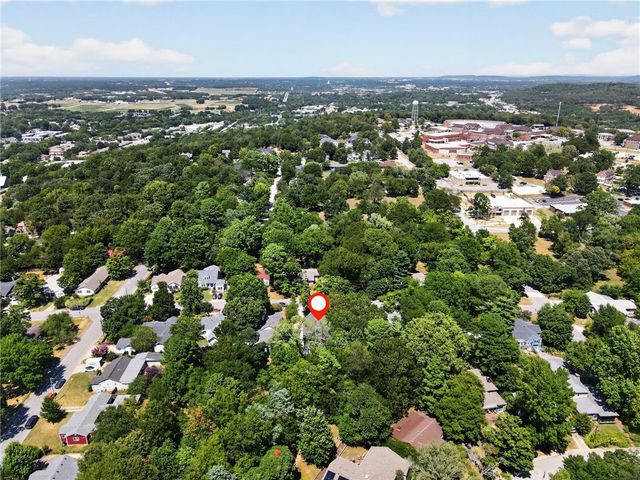 243 W Adams Street, Fayetteville, AR 72701
