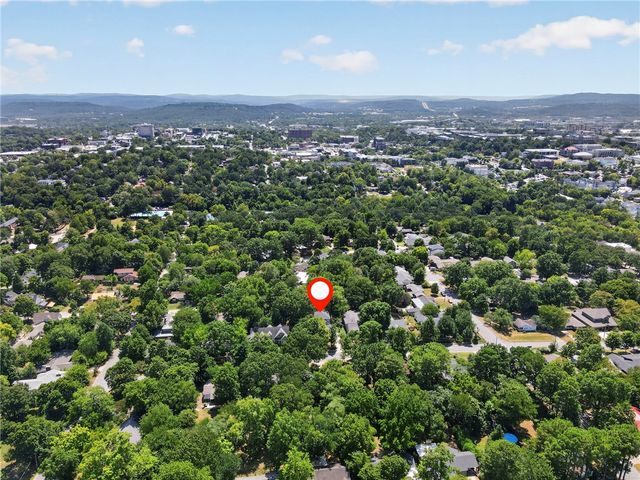 243 W Adams Street, Fayetteville, AR 72701