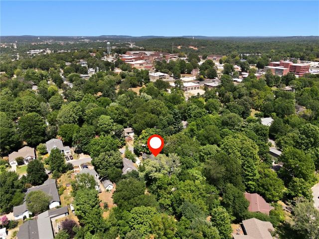 243 W Adams Street, Fayetteville, AR 72701