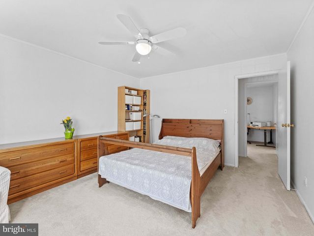 173 CROWN PRINCE DR, Marlton, NJ 08053