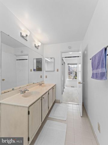 173 CROWN PRINCE DR, Marlton, NJ 08053