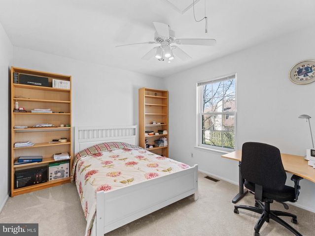 173 CROWN PRINCE DR, Marlton, NJ 08053