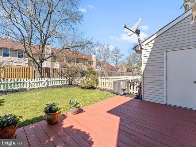173 CROWN PRINCE DR, Marlton, NJ 08053