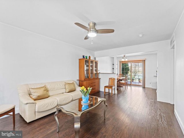 173 CROWN PRINCE DR, Marlton, NJ 08053