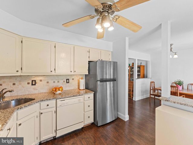 173 CROWN PRINCE DR, Marlton, NJ 08053