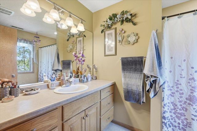 1374 Pheasant Run, New Richmond, WI 54017