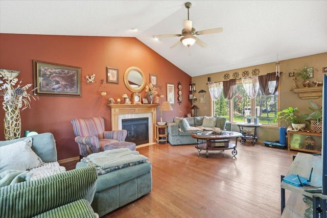1374 Pheasant Run, New Richmond, WI 54017