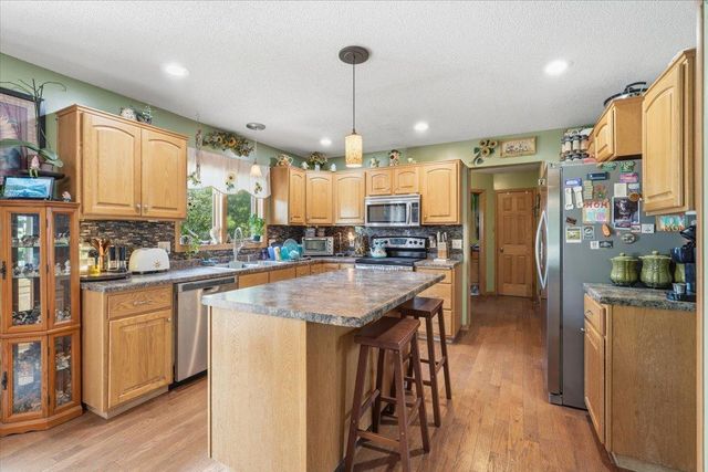 1374 Pheasant Run, New Richmond, WI 54017